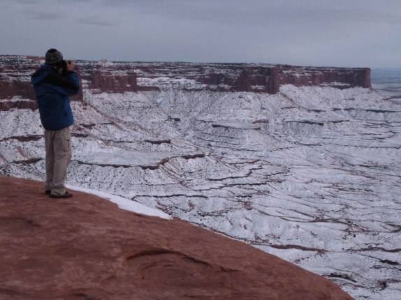 Fotografando a grandiosa paisagem do Canyonlands National Park, perto de Moab, em Utah, nos Estados Unidos